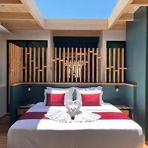 Luxury King Suite